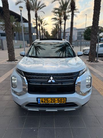 מיצובישי אאוטלנדר