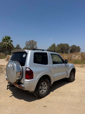 מיצובישי פג'רו
