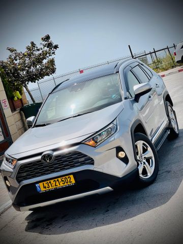 טויוטה RAV4