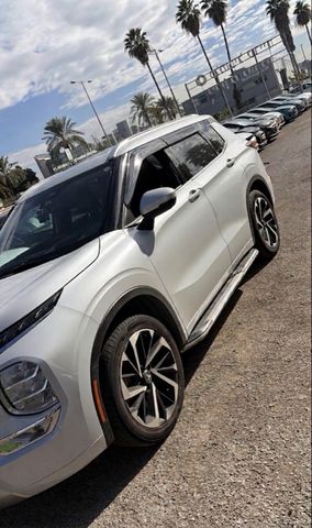 מיצובישי אאוטלנדר