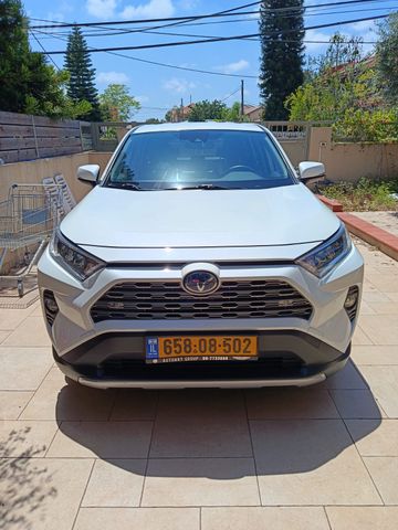 טויוטה RAV4