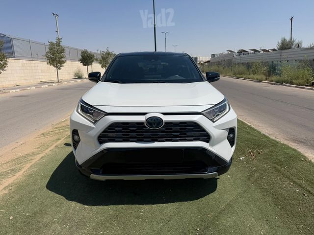 טויוטה RAV4