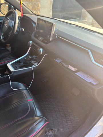 טויוטה RAV4