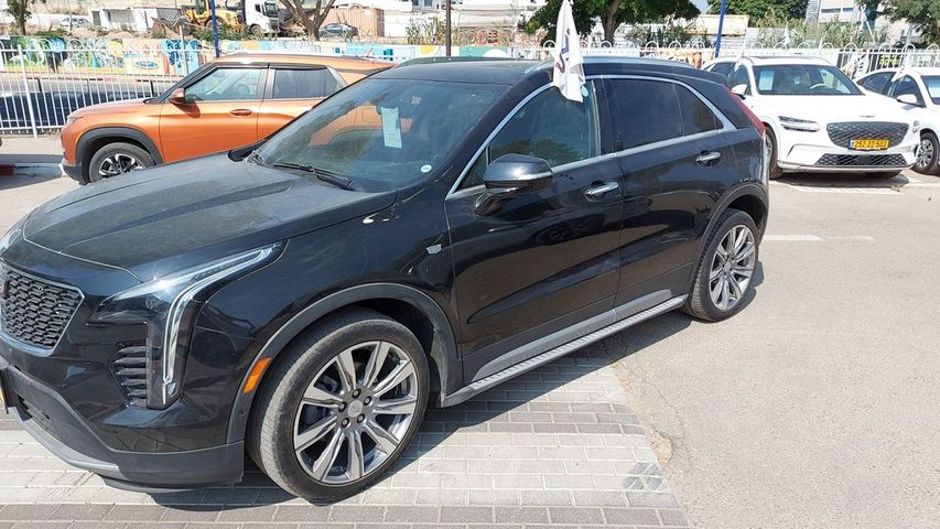 קאדילק XT4