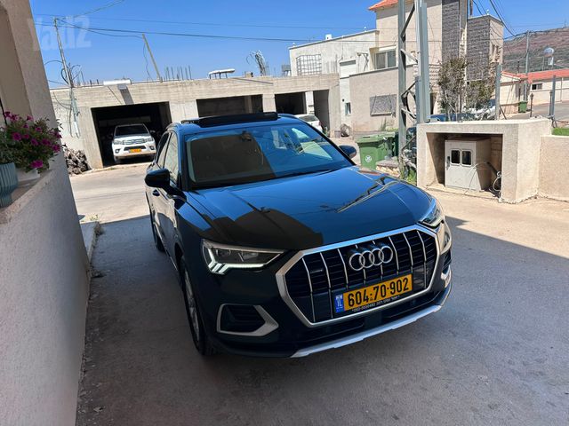 אאודי Q3