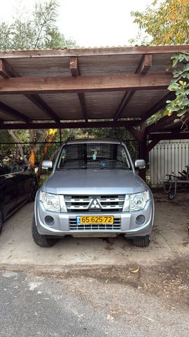 מיצובישי פג'רו