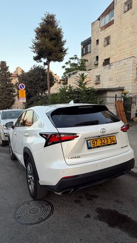לקסוס NX
