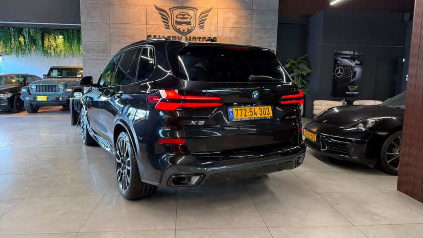 ב מ וו X5