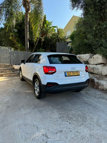 אאודי Q2