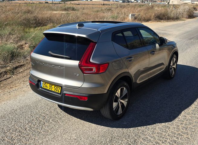 וולוו XC40