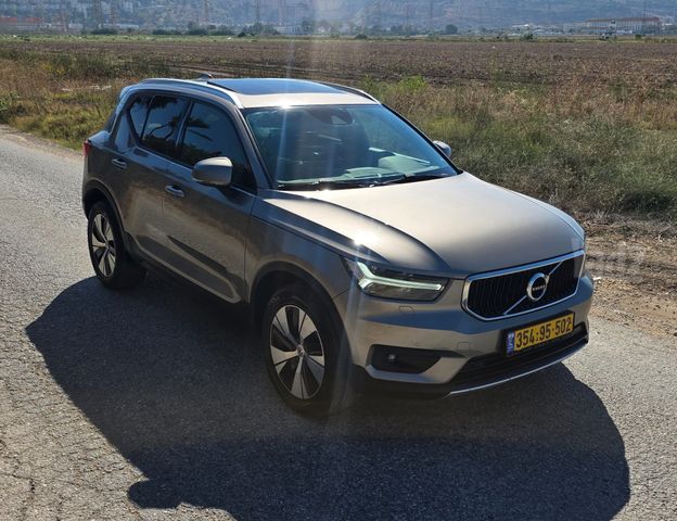 וולוו XC40