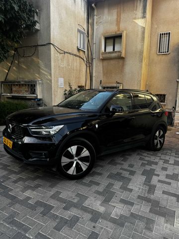 וולוו XC40