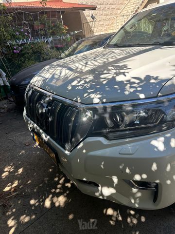 טויוטה לנד קרוזר