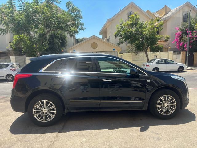 קאדילק XT5