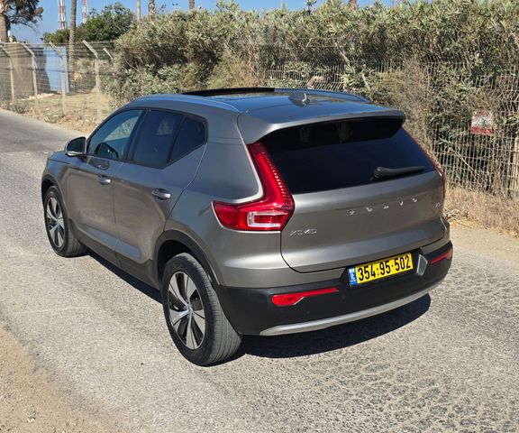 וולוו XC40