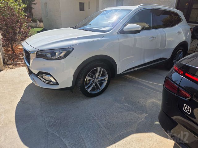 אם ג'י EHS PHEV