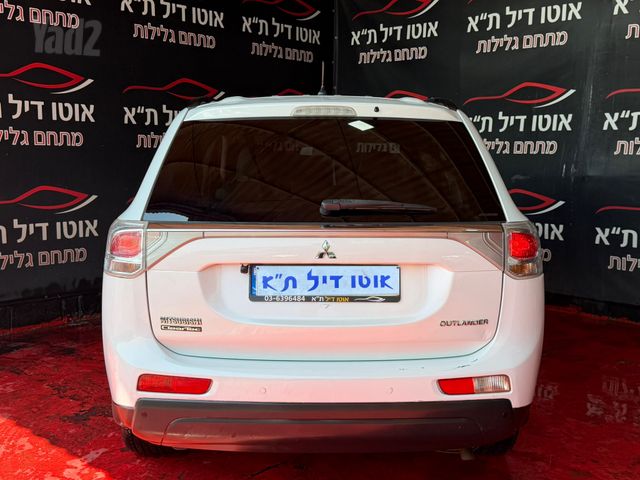 מיצובישי אאוטלנדר