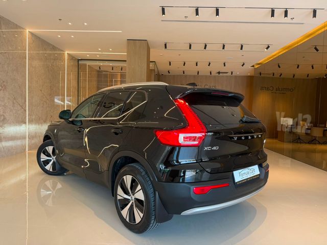 מודעת רכב וולוו XC40 2
