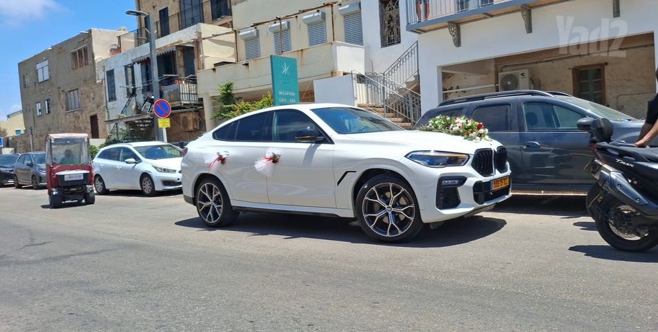 ב מ וו X6