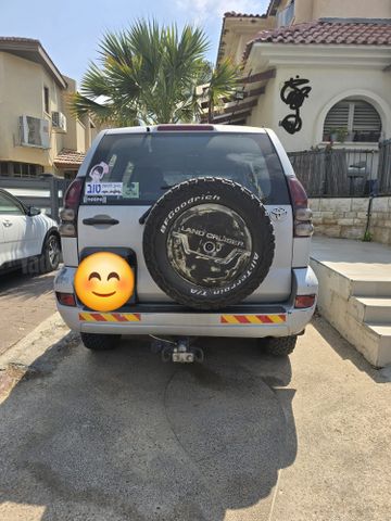 טויוטה לנד קרוזר
