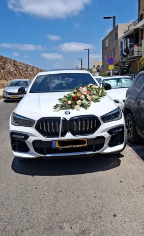 ב מ וו X6