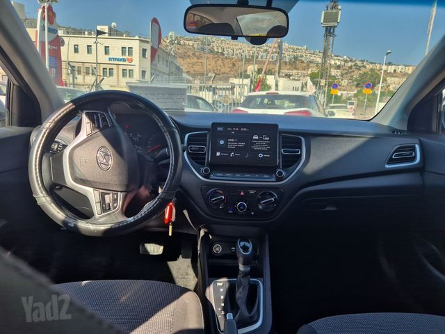 יונדאי אקסנט i25