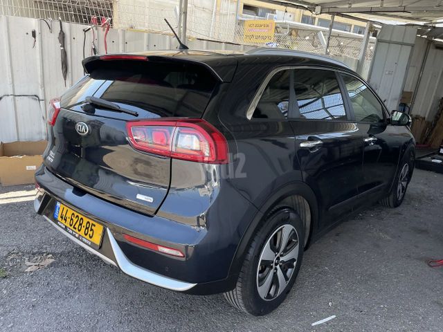 קיה נירו