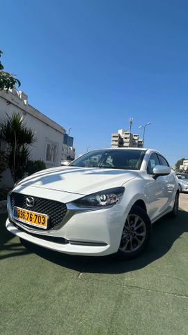 מודעת רכב מאזדה 2