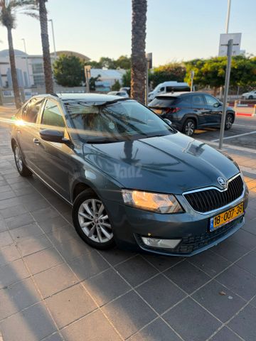 סקודה אוקטביה