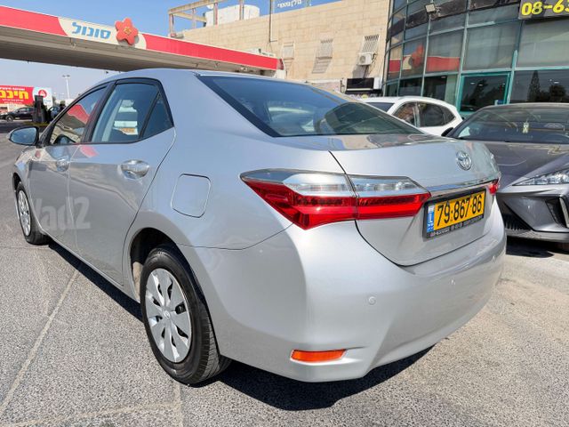 טויוטה קורולה