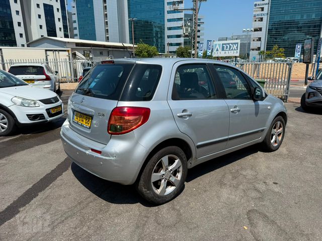 סוזוקי SX4