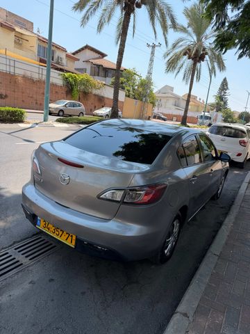 מודעת רכב מאזדה 3 2