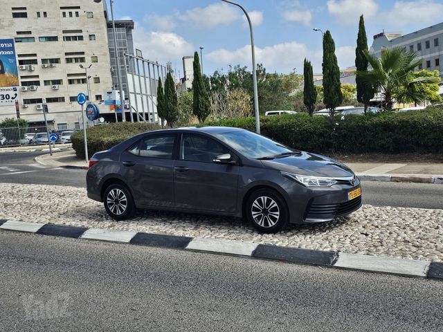טויוטה קורולה