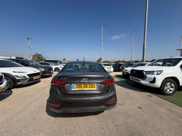 יונדאי אקסנט i25