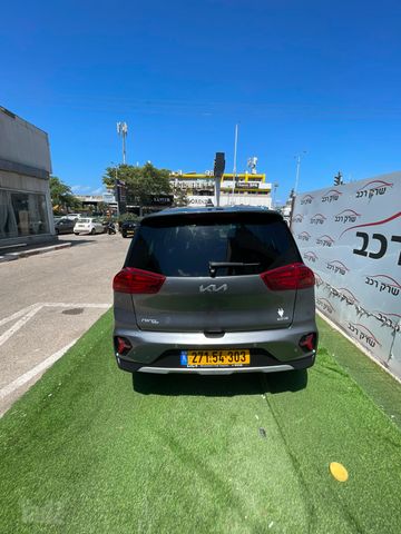 קיה נירו פלוס
