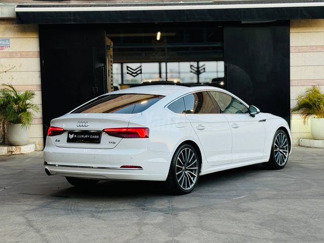 אאודי A5