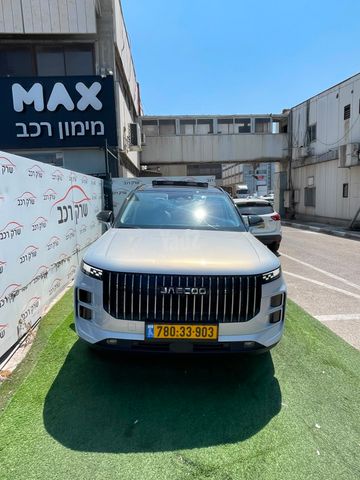 ג'אקו J7