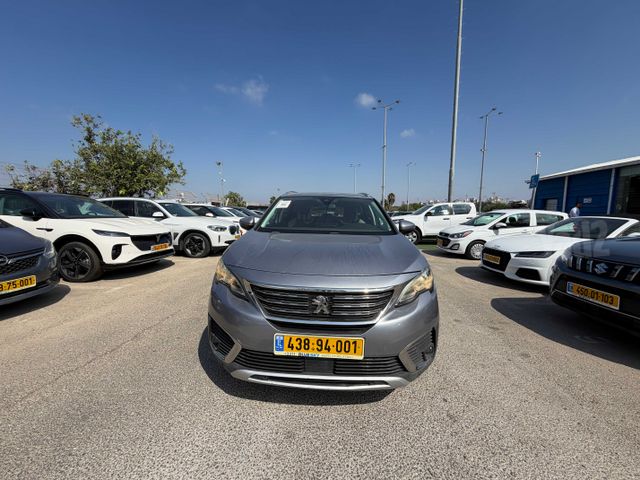 פיג'ו 5008
