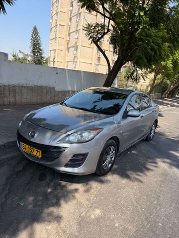 מודעת רכב מאזדה 3