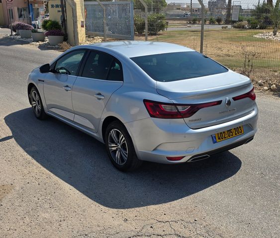 רנו מגאן