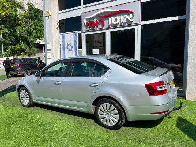 סקודה אוקטביה