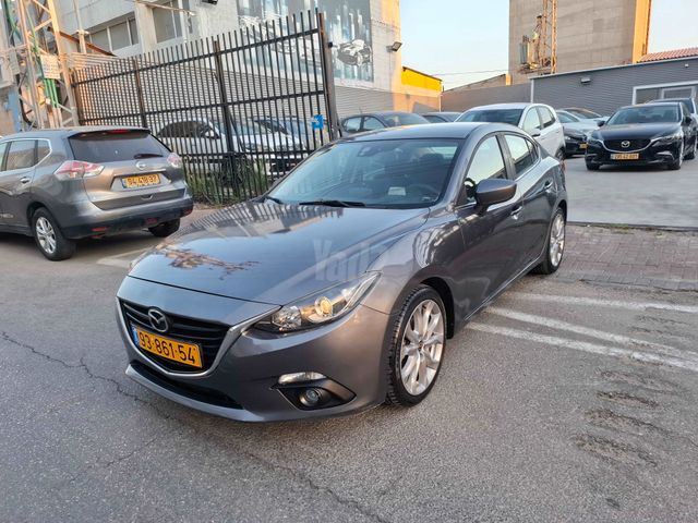 מאזדה 3