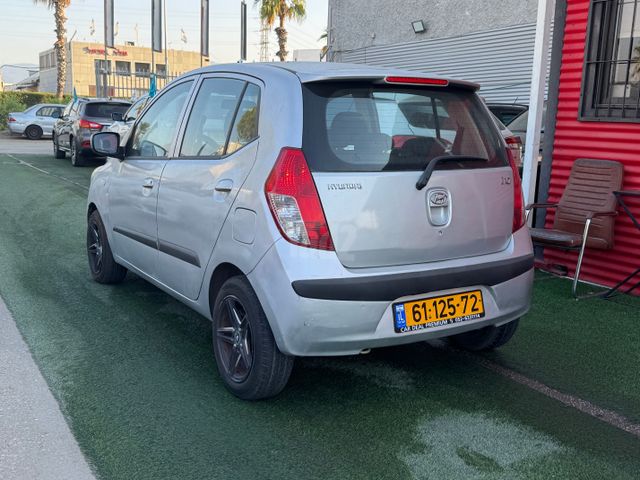 יונדאי i10