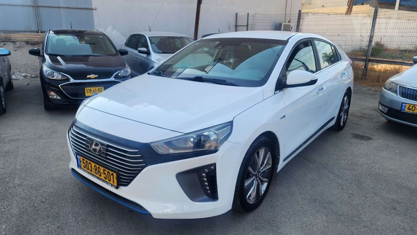 יונדאי איוניק