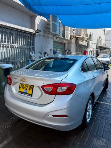 שברולט קרוז