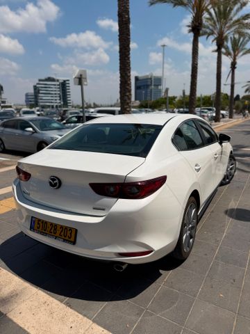 מאזדה 3