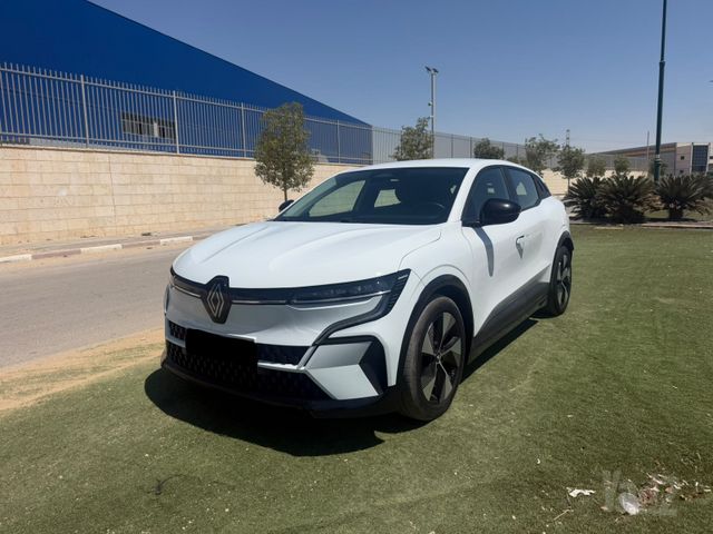 מודעת רכב רנו מגאן E-Tech
