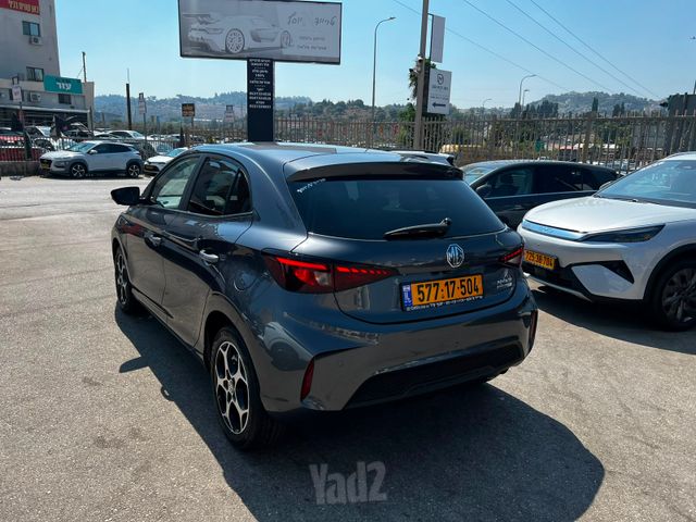 אם ג'י MG3