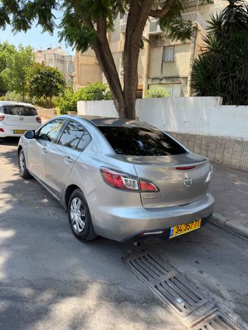מאזדה 3