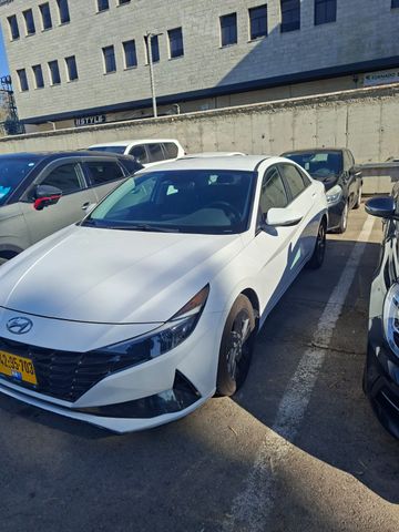 יונדאי אלנטרה